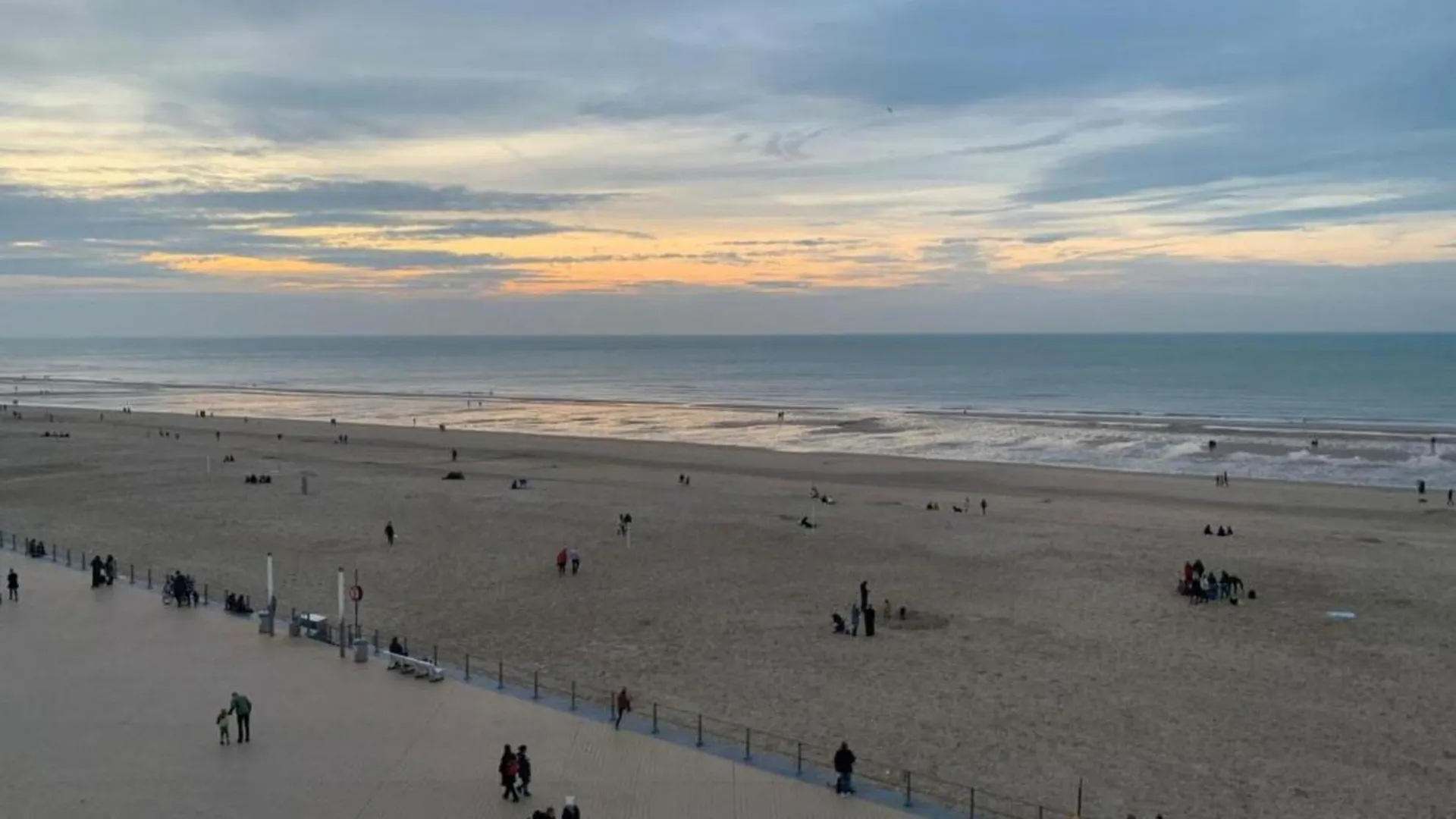 Great Apartment With View 오스텐드 벨기에